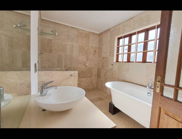 6 bed property to rent in OBSERVATORY